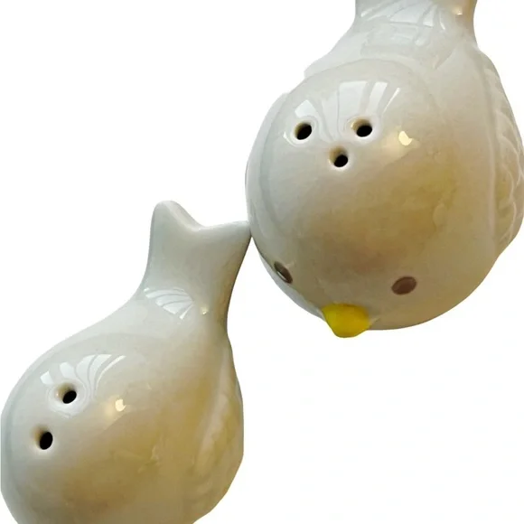 Adorable bird salt and pepper shakers - Picture 3 of 4